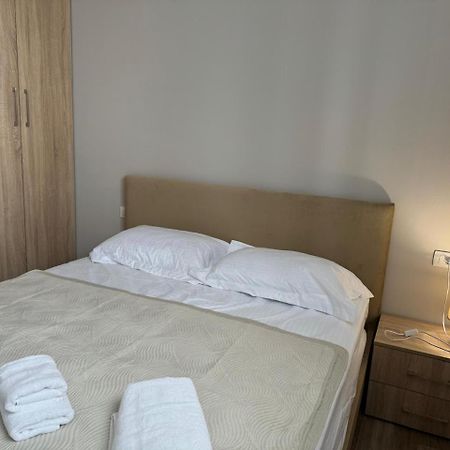 Olivia House Apartment Yzberishti Екстериор снимка