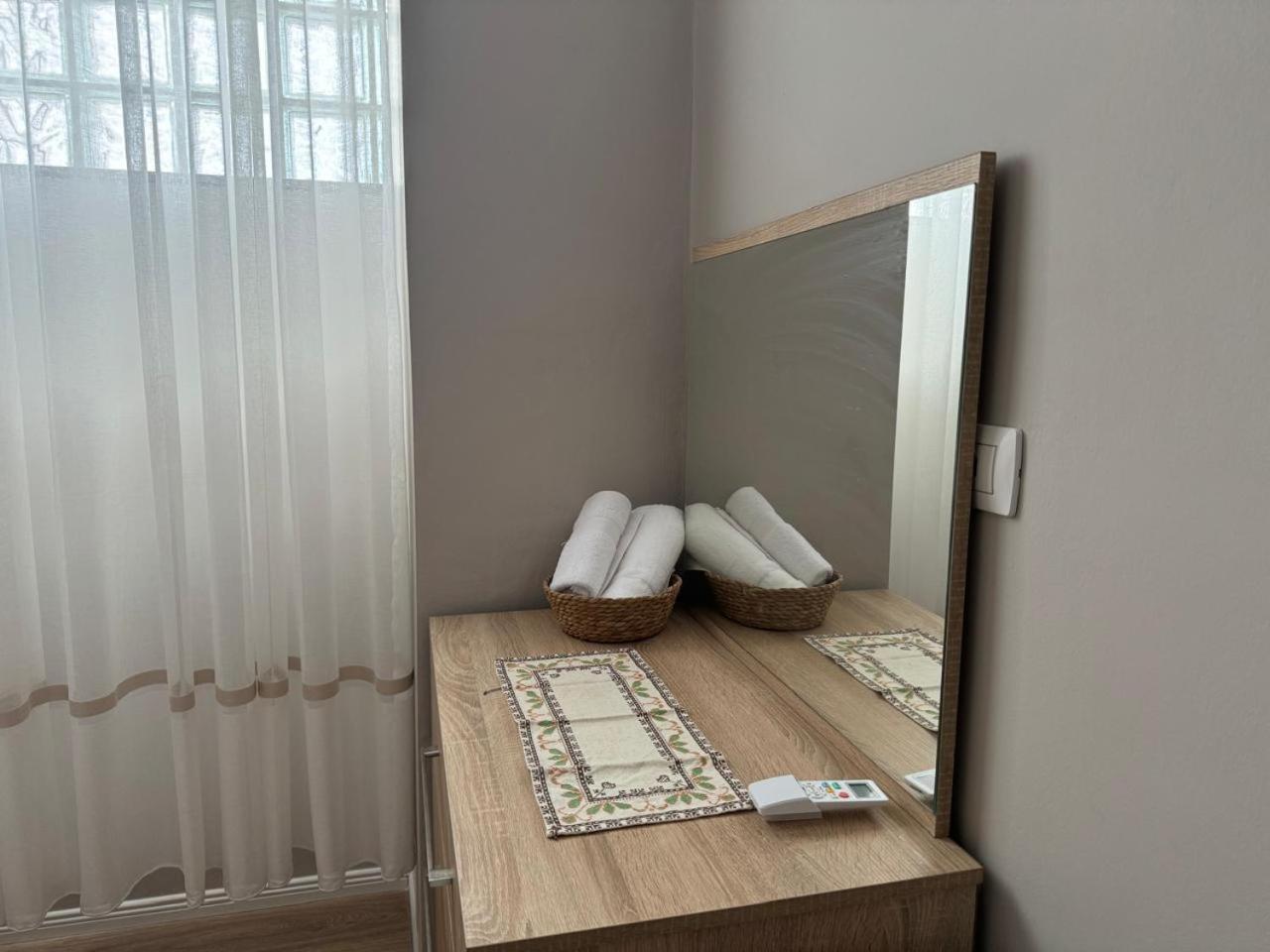 Olivia House Apartment Yzberishti Екстериор снимка
