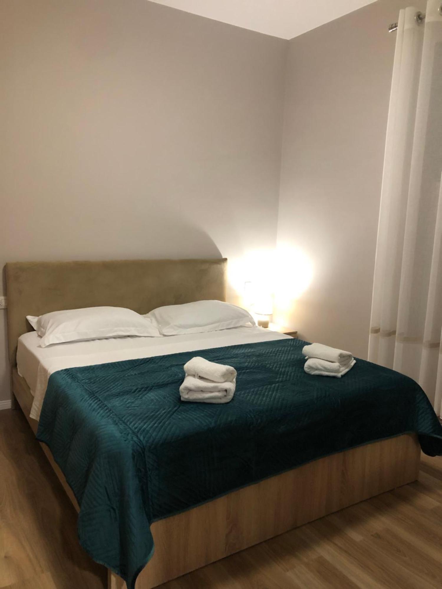 Olivia House Apartment Yzberishti Екстериор снимка